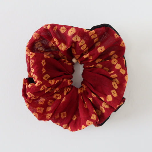 Red and Black Bandhani Scrunchie